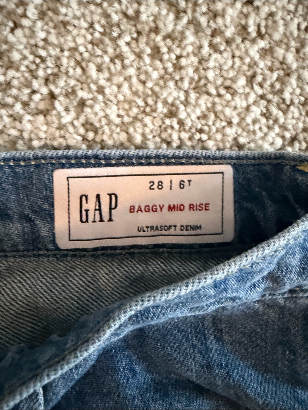 Gap mid rise ultra soft baggy jeans - Picture 4 of 4
